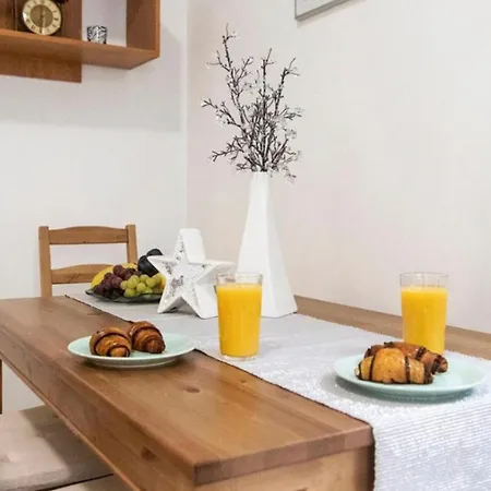 Tohani The Place White Morning, Late Chack-out Available 布加勒斯特